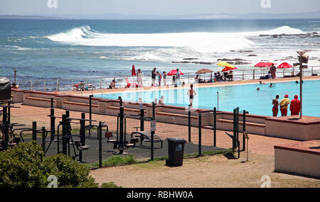 the Sea Point Pavilion lido on the M6 Beach Road in Cape Town, South Africa Stock Photo