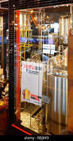 Inside the Amsterdam BrewHouse microbrewery and pub on Queens Quay in Toronto, Canada Stock Photo