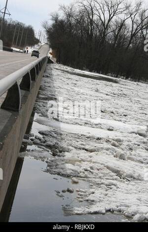 Ice jam on Kankakee River in Illinois USA Stock Photo - Alamy