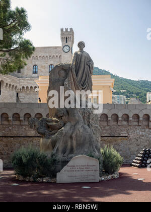 MONTE CARLO, MONACO: MAY 26, 2018:  Statue Honouring Prince Albert in front of the Royal Palace Stock Photo