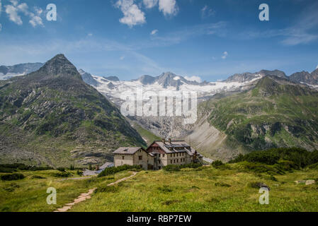 The Berliner Hut mountain refuge in the Zillertal Alps Stock Photo - Alamy