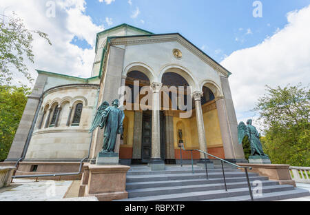 Entrance to the Royal Mausoleum, or Frogmore Mausoleum, burial place and tomb of Queen Victoria and Prince Albert, Windsor, Berkshire, UK Stock Photo