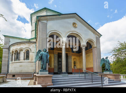 Entrance to the Royal Mausoleum, or Frogmore Mausoleum, burial place and tomb of Queen Victoria and Prince Albert, Windsor, Berkshire, UK Stock Photo