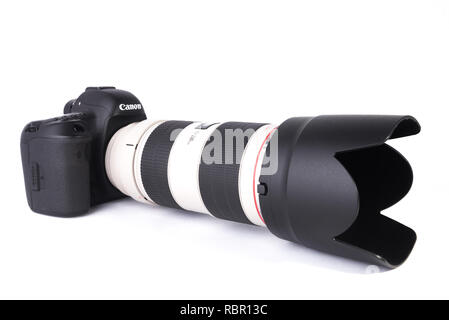 Canon 5D MARK IV DSLR camera with 70-200mm F2.8L IS II lens