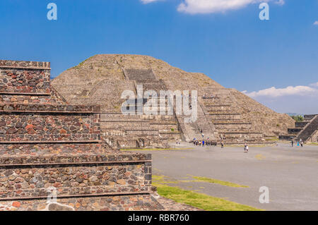 Beautiful view on the Pyramid of the Moon in the archaeology site of Teotihuacan,  a must see sightseeing near Mexico City Stock Photo