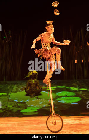 London, England. 11th January 201, Cast members of Cirque Du Soleil perform in 'Cirque Du Soleil's Totem' dress rehearsal at The Royal Albert Hall ,England, © Jason Richardson / Alamy Live News Stock Photo