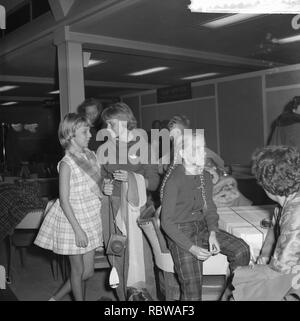 Aankomst 42 passagiers van de Santa Maria op Schiphol kinderen, die het gebeur, Bestanddeelnr 912-0561. Stock Photo