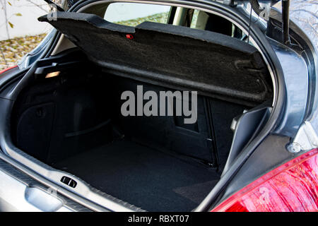 peugeot 308 trunk