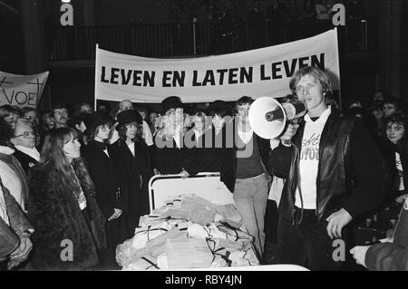 Rutger hauer Black and White Stock Photos & Images - Alamy