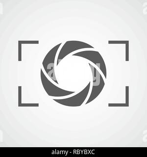 Focus icon. Vector illustration. Aperture diaphragm icon. Camera icon isolated Stock Vector