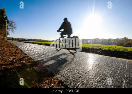 cyclepath hours