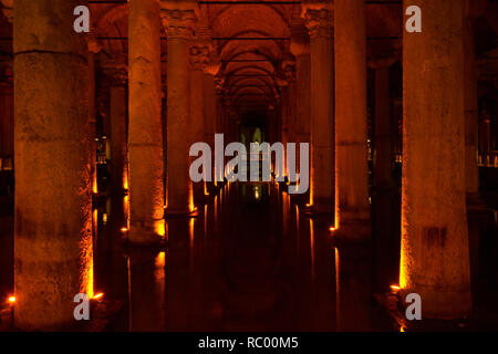 Basilica Cistern indoors shot, also known as Yerebatan Sarayi (meaning Sunken Palace) or Yerebatan Sarnici (Sunken or Underground Cistern) Stock Photo