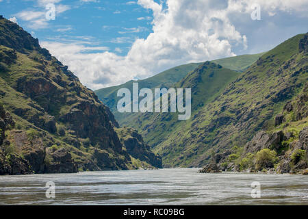 The Snake River in Hells Canyon National Recreation Area, with one side of the river Idaho and the other side Washington or Oregon. Stock Photo
