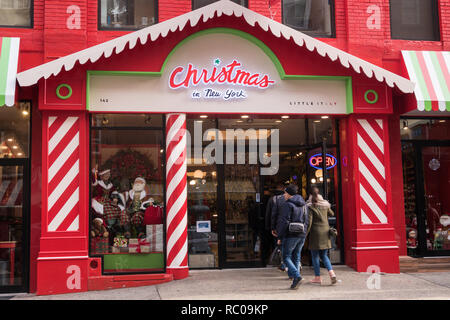 Christmas in New York Shop in Little Italy, NYC, USA Stock Photo