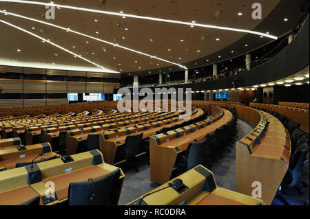 EU-Parlamentsgebäude, Plenarsall des Brüsseler Sitzes des Europäischen Parlaments,  Brüssel, Belgien, Europa | Parliament building of the European Par Stock Photo