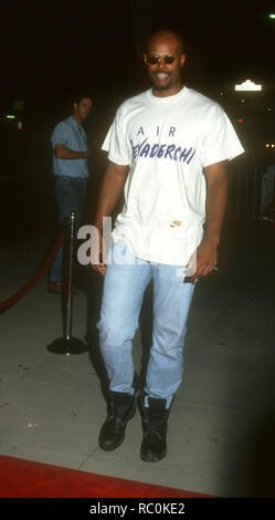 BEVERLY HILLS, CA - AUGUST 18: Actor Keenen Ivory Wayans attends Universal Pictures' 'Hard Target' Premiere on August 18, 1993 at Academy Theatre in Beverly Hills, California. Photo by Barry King/Alamy Stock Photo Stock Photo