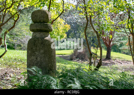 A peaceful Japanese garden in early Autumn. Stock Photo