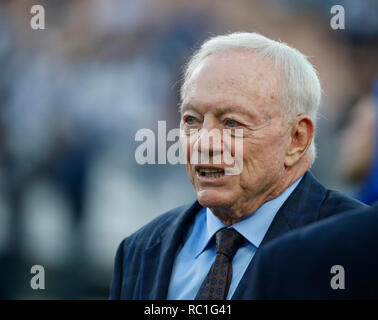Los Angeles, California, USA. January 12, 2019 Dallas Cowboys owner Jerry Jones before the NFC Divisional Round playoff game between the game between the Los Angeles Rams and the Dallas Cowboys at the Los Angeles Coliseum in Los Angeles, California. Charles Baus/CSM. Credit: Cal Sport Media/Alamy Live News Stock Photo