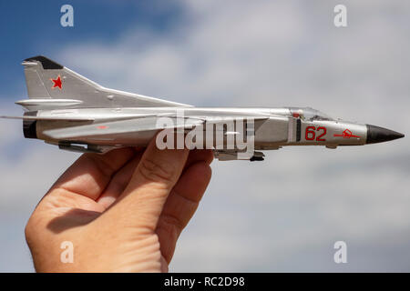 MIG-23 Flogger ダイキャストモデル MiG-23MS Flogger-E 1:72 Diecast Model - Hobby Master HM