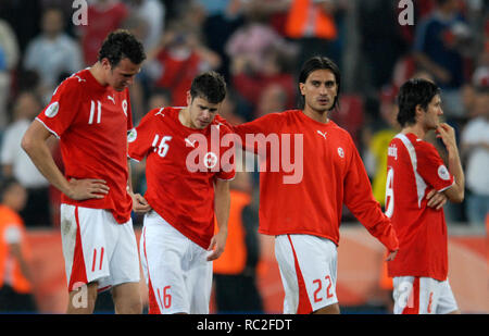 FIFA WM Stadion Cologne,  Germany 26.6.2006, FIFA World Cup Germany 2006, round of 16, Switzerland vs Ukraine 0.3 a.p. --- Marco STRELLER, Tranquilo BARNETTA, Hakan YAKIN, Raphael WICKY (all SUI) Stock Photo