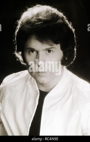RAPHAEL. RAFAEL MARTOS SANCHEZ. CANTANTE ESPAÑOL.LINARES 1943. RAPHAEL ...