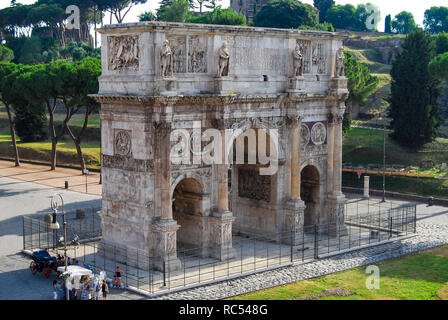 ROME, ITALY, June 2008, Tourist at Arc of Constantine, Rome, Italy Stock Photo