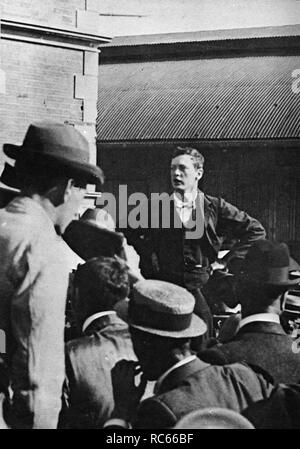 Winston Churchill at Durban having escaped from the Boers at Pretoria Stock Photo