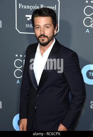 LOS ANGELES, CALIFORNIA - JANUARY 13: Diego Luna attends the 24th Annual Critics' Choice Awards at Barker Hangar on January 13, 2019 in Santa Monica, California. Photo: imageSPACE/MediaPunch Stock Photo