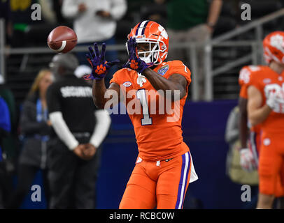 Cornerback Trayvon Mullen Jr. #27 of the Las Vegas Raiders during