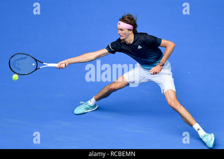 Melbourne, Australia. 15th Jan 2019. The Fifth Set. 15th Jan, 2019. Australia. Majchrzak retired in the fifth set. Zverev won 64 61 64. Sydney Low/Cal Sport Media/Alamy Live News Stock Photo