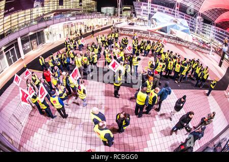 Munich, Bavaria, Germany. 15th Jan, 2019. Citing a breakdown in talks with employers on December 21st, the German Ver.di union organized the latest warning strike in a series at the Munich International Airport with members employed in Airport Security Services (Luftsicherheit) walking out from 3:30am to 24:00. The union is demanding 20 Euros per hour for their 23,000 total members working in Passenger-, Freight, Personnel, and Goods Control of Airport Security, along with recertification to bring other members to the same level. They are also requesting other members receive 'substant Stock Photo