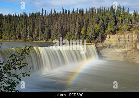 Lady Evelyn Falls on the Kakisa River, Lady Evelyn Falls Territorial Park, Kakisa, Northwest Territories, Canada Stock Photo
