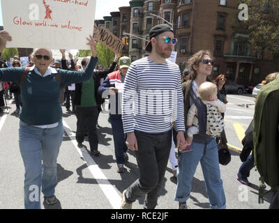 New York City NY, USA. 23rd April, 2017. Hundreds of protesters gathered in Harlem to rally and march in The Uptown March for Immigrants, 2017. Stock Photo