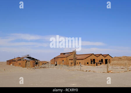 Abandoned Humberstone and Santa Laura saltpeter works factory, near Iquique, northern Chile, South America Stock Photo