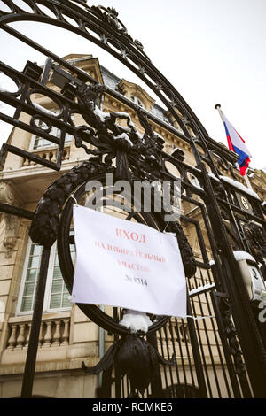 STRASBOURG, FRANCE - MAR 18, 2018: Polling station sign on the gate of Consulate General of the Russian Federation to vote for President Russian presidential election 2018 Stock Photo