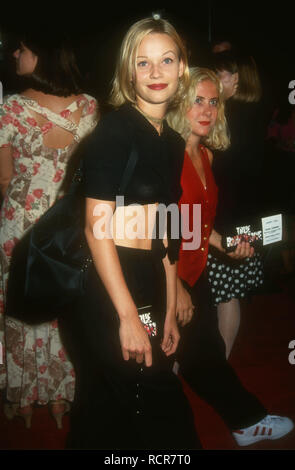 HOLLYWOOD, CA - SEPTEMBER 8: Actress Samantha Mathis attends Warner ...