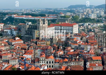 View over Porto, the Cathedral Da Se and the former Episcopal Palace, Porto, Unesco World Heritage Site, Portugal, Europe Stock Photo