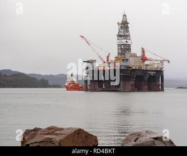 Kishorn, Scotland, UK. 16th January, 2019. This is the Ocean GreatWhite, world’s largest semi-submersible offshore drilling rig which weighs in at 60,800 tonnes and is a 6th generation harsh environment drilling rig capable of drilling down to 10,000m in 3,000m of water. With a draft of over 23 meters, the rig needs deep water for anchoring.  The Ocean GreatWhite has made its way from Singapore, via Las Palmas in the Canaries over the last five months assisted by the Alp Defender, a large ocean-going offshore supply vessel weighing in at 5600t. Credit: JASPERIMAGE/Alamy Live News Stock Photo