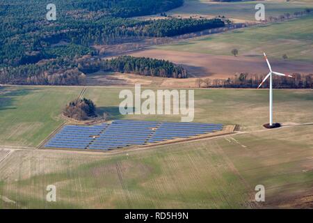 Solar farm in Suedergellersen near Lueneburg, Lower Saxony Stock Photo
