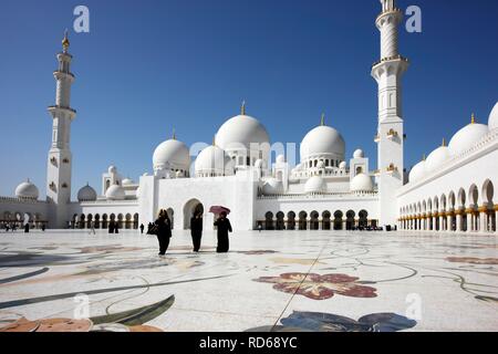 Sheikh Zayed Grand Mosque, Abu Dhabi, United Arab Emirates, Middle East Stock Photo