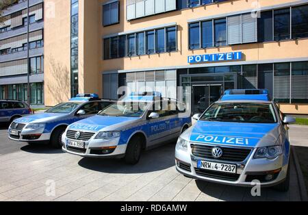 Patrol cars parked in front of a modern police station, Gelsenkirchen, North Rhine-Westphalia Stock Photo