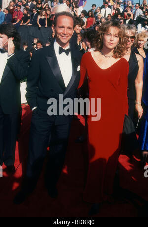 PASADENA, CA - SEPTEMBER 19: Actor Joel Grey and daughter actress Jennifer Grey attend the 45th Annual Primetime Emmy Awards on September 19, 1993 at Pasadena Civic Auditorium in Pasadena, California. Photo by Barry King/Alamy Stock Photo Stock Photo