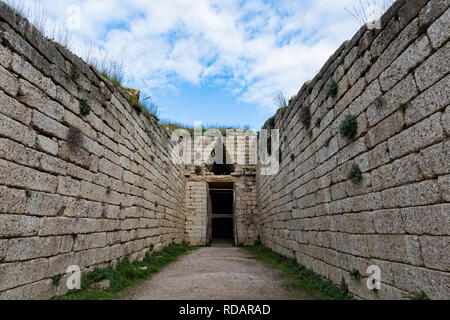 The entrance of the Tholos Tomb of Clytemnestra at the archaeological site of Mycenae in Peloponnese, Greece Stock Photo