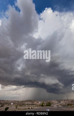 An arcus or shelf cloud develops on the edge of a severe thunderstorm in El Paso Texas Stock Photo