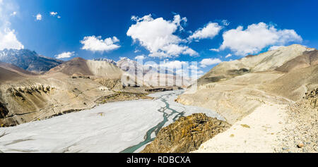 Tiri village in Upper Mustang and Kali Gandaki river, Kagbeni, Annapurna Circuit, Nepal Stock Photo