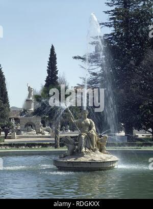 DETALLE DE LA DIOSA CERES - FUENTE DE CERES REHECHA EN 1828 YA QUE LA ORIGINAL DE 1804 FUE DESTRUIDA - NEOCLASICISMO ESPAÑOL. Author: GONZALEZ VELAZQUEZ, ISIDRO. Location: PALACIO REAL-JARDIN DEL PARTERRE. ARANJUEZ. MADRID. SPAIN. Stock Photo