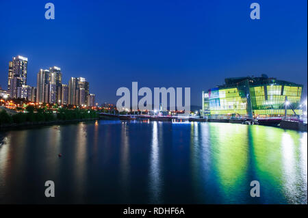 SEOUL, SOUTH KOREA - JUN 15, 2017: Some Sevit or Floating Islands are artificial islands in twilight at the Han River. Seoul, South Korea Stock Photo