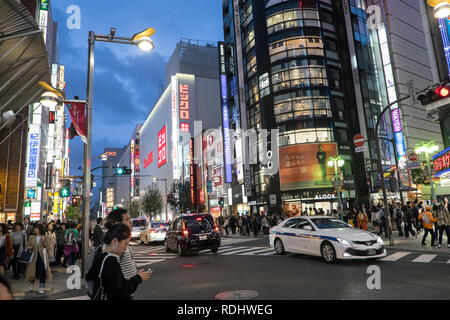 Japan, Honshu Island, Tokyo: Shinjuku District at night *** Local Caption *** Stock Photo