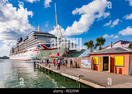 P&O Arcadia and Azura Christmas eve in St John's, Antigua. Stock Photo