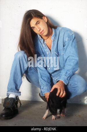 LOS ANGELES, CA - SEPTEMBER 25: (EXCLUSIVE) Actor/musician Phil Buckman poses at a photo shoot on September 25, 1993 in Los Angeles, California. Photo by Barry King/Alamy Stock Photo Stock Photo